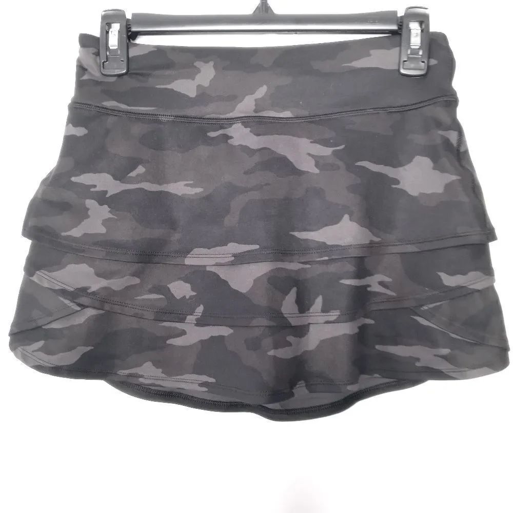 Athleta girls camo skirt size 14